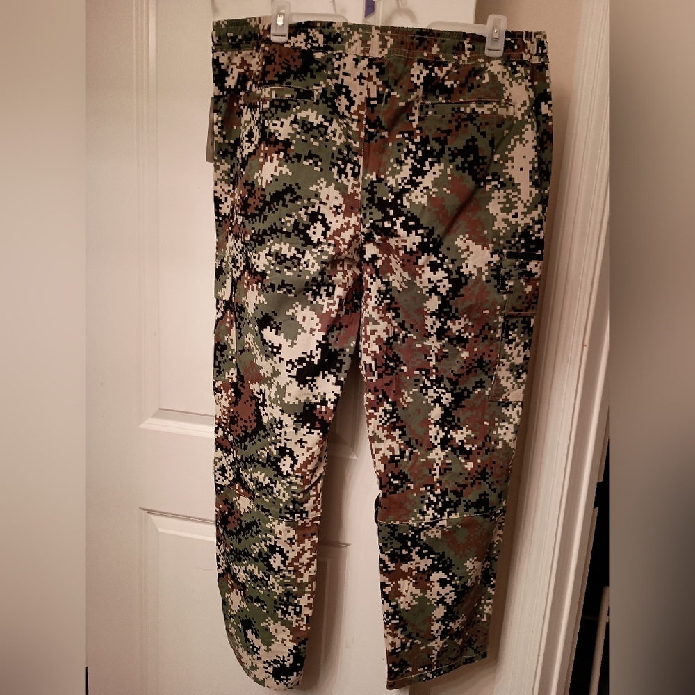 Cargo pants - Picture 3 of 3